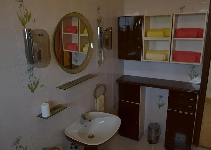 佩勒佐公寓酒店 波雷奇