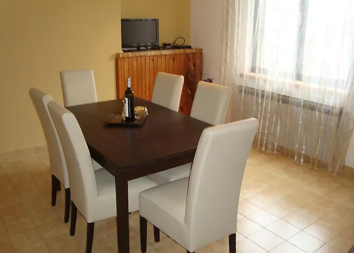 佩勒佐公寓酒店 波雷奇