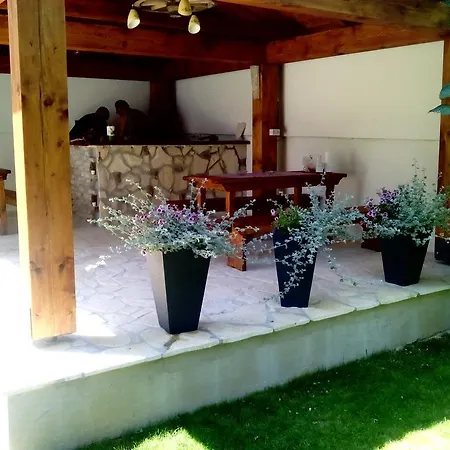 Peloza Apartment *
